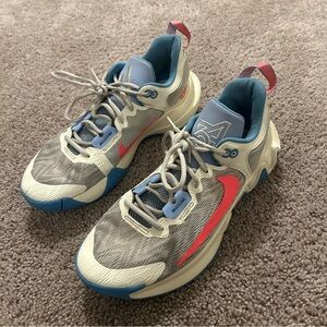 Nike Giannis Immortality 2 Basketball Shoes Gray/White Men’s Size 9